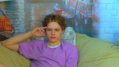 Nelis online show from April 17, 2026, 3:48 pm