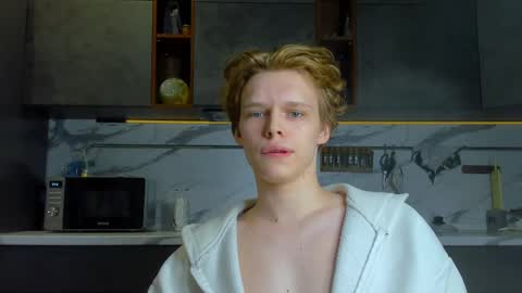 Nelis online show from May 4, 2026, 5:42 pm