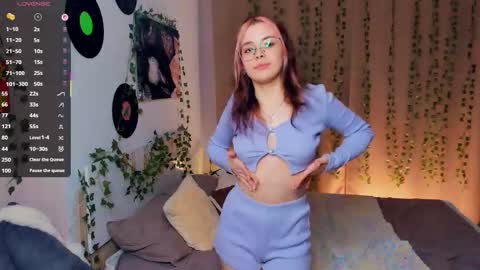 Lona online show from January 15, 2026, 6:44 pm