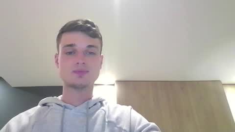 Snapshot of london_tomy chatting on September 23, 2025, 2:03 am london_tomy online show from September 23, 2025, 2:03 am