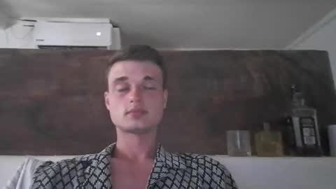 Snapshot of london_tomy chatting on November 16, 2025, 3:45 am london_tomy online show from November 16, 2025, 3:45 am