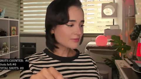 SABRINA online show from December 22, 2025, 7:11 pm