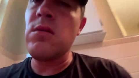 Snapshot of longdick136583483 chatting on November 22, 2025, 9:03 pm longdick136583483 online show from November 22, 2025, 9:03 pm