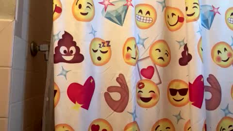 longdick136583483 online show from February 4, 2026, 9:42 pm