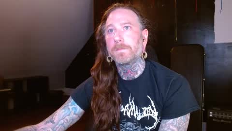 Snapshot of longhair021 chatting on February 11, 2025, 1:31 am longhair online show from February 11, 2025, 1:31 am