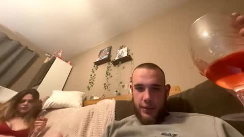 Snapshot of longjohndong321 chatting on April 6, 2026, 12:08 am Unknowncouple online show from April 6, 2026, 12:08 am