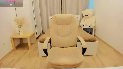 Nina online show from February 28, 2026, 1:23 pm