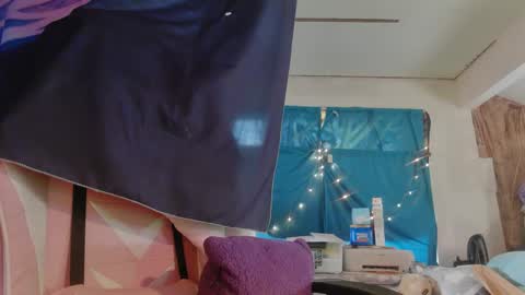 Londoncashmere69  online show from December 19, 2024, 4:13 pm