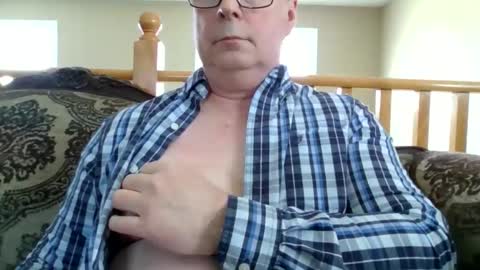 Snapshot of look823 chatting on April 27, 2026, 6:06 pm look823 online show from April 27, 2026, 6:06 pm