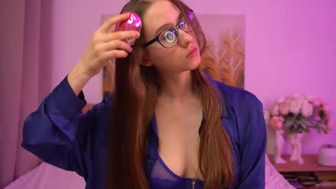 Snapshot of look_my_passion chatting on February 11, 2026, 7:02 am Hanna online show from February 11, 2026, 7:02 am