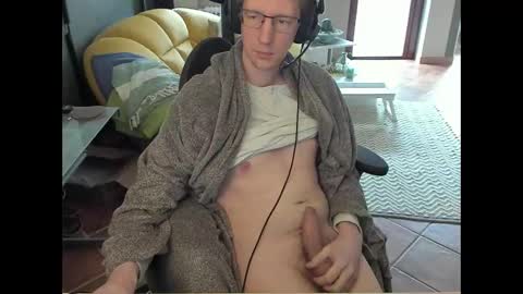 Snapshot of loomie chatting on February 28, 2026, 1:12 pm loomie online show from February 28, 2026, 1:12 pm