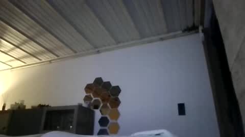 loonelyy online show from January 7, 2026, 8:00 pm