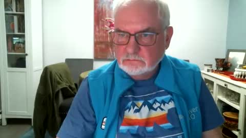 loop102 online show from April 11, 2026, 2:38 am