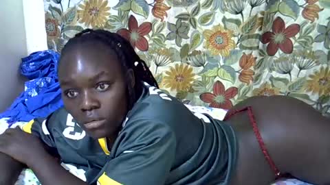 Snapshot of lora_amor chatting on June 27, 2026, 2:16 am lora_amor online show from June 27, 2026, 2:16 am