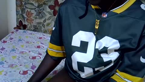 Snapshot of lora_amor chatting on July 8, 2026, 7:40 pm lora_amor online show from July 8, 2026, 7:40 pm