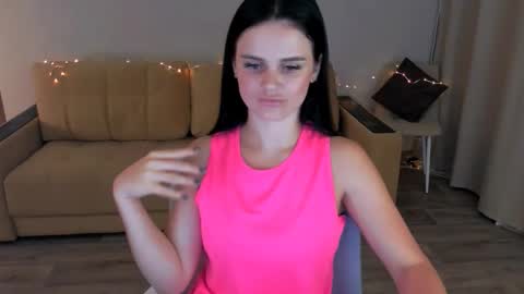 Lora Cain online show from September 11, 2025, 1:00 pm