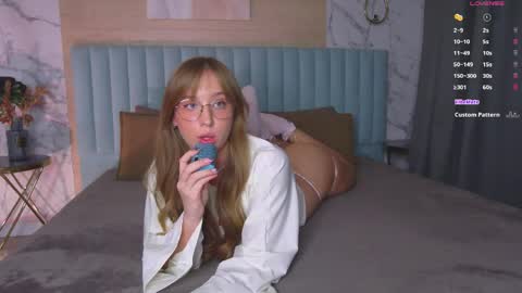 Snapshot of loraineluff chatting on April 26, 2026, 2:59 pm Loraine online show from April 26, 2026, 2:59 pm