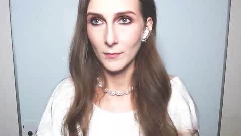 Lora  online show from April 14, 2026, 9:21 pm