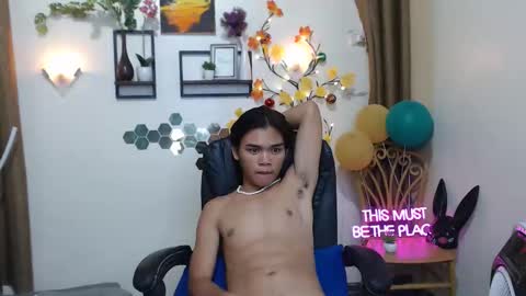 Snapshot of lord_hotasian chatting on November 28, 2025, 8:55 pm lord_hotasian online show from November 28, 2025, 8:55 pm