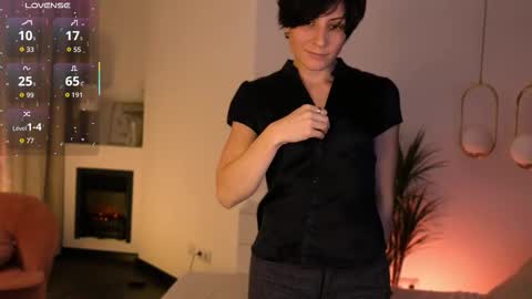 Loren online show from November 25, 2025, 2:06 pm