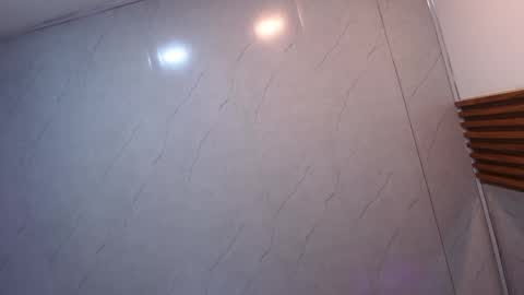 Snapshot of loren_tay chatting on May 19, 2026, 3:02 am Loren online show from May 19, 2026, 3:02 am