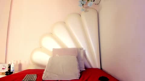 Snapshot of lorena_hawkins chatting on March 7, 2025, 1:40 pm Lorena online show from March 7, 2025, 1:40 pm