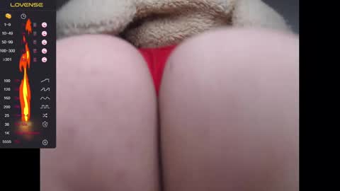 Snapshot of lorenitha_20 chatting on December 10, 2024, 10:16 pm lorenitha online show from December 10, 2024, 10:16 pm