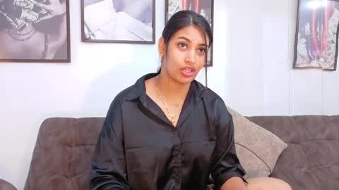 loretahorny online show from December 16, 2025, 12:54 pm
