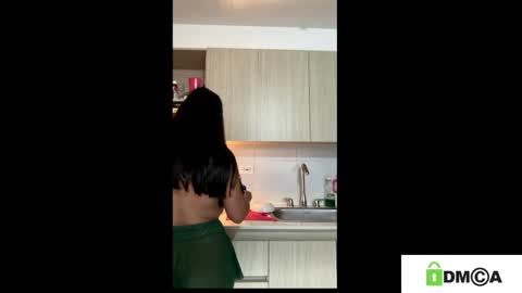 Queen Loreth online show from April 15, 2026, 7:58 pm