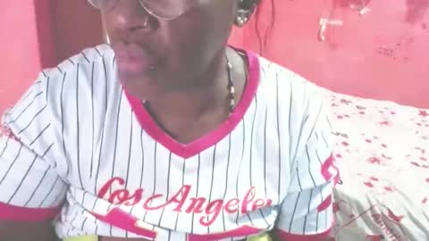 Snapshot of loretybighot chatting on April 21, 2026, 12:44 pm loretybighot online show from April 21, 2026, 12:44 pm