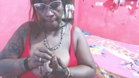 Snapshot of loretybighot chatting on May 27, 2026, 3:20 pm loretybighot online show from May 27, 2026, 3:20 pm
