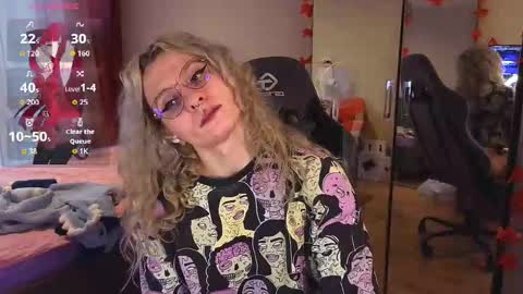 Lori -----------------------------------    online show from September 24, 2025, 3:15 pm