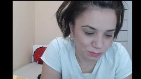 LorraGrey online show from December 4, 2024, 6:55 am