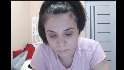 LorraGrey online show from December 8, 2024, 6:01 am