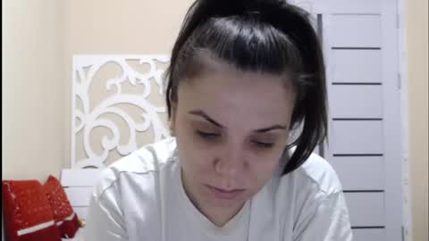 LorraGrey online show from February 18, 2025, 4:37 am