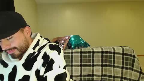 JUAN  JUAN online show from October 9, 2025, 11:14 pm