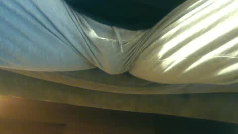 Snapshot of lost_angel75 chatting on October 6, 2025, 10:18 pm lost_angel75 online show from October 6, 2025, 10:18 pm
