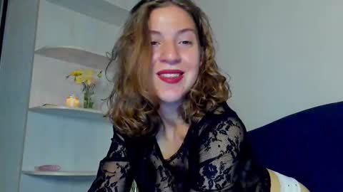 Snapshot of lost_moon chatting on September 15, 2025, 7:58 pm lost_moon online show from September 15, 2025, 7:58 pm