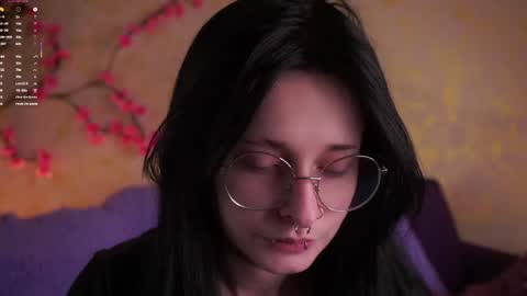 Jess online show from April 27, 2026, 11:08 am