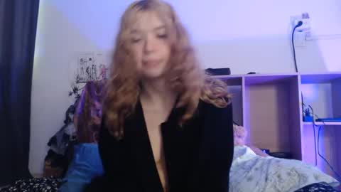 nefisa nef online show from October 7, 2025, 4:26 pm