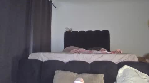 nefisa nef online show from April 25, 2026, 9:34 pm