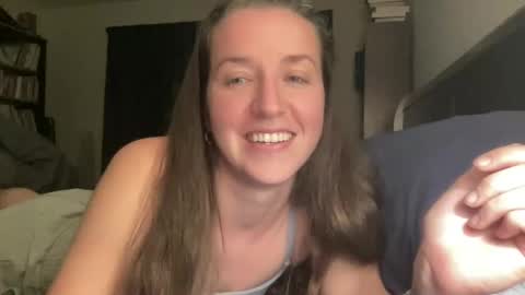 lothlori online show from November 19, 2025, 3:39 am