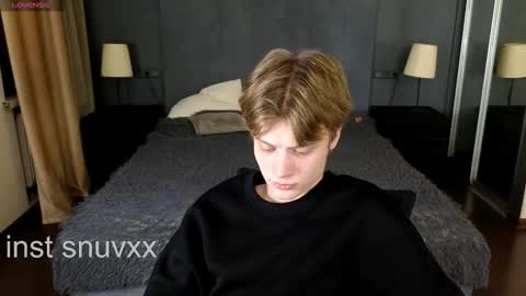 louie_evans online show from November 9, 2025, 9:24 pm