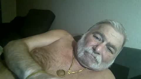 Snapshot of louis_chokdee chatting on December 11, 2024, 6:42 pm louis_chokdee online show from December 11, 2024, 6:42 pm