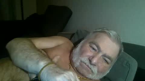 Snapshot of louis_chokdee chatting on December 20, 2024, 9:06 pm louis_chokdee online show from December 20, 2024, 9:06 pm