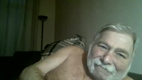 Snapshot of louis_chokdee chatting on January 26, 2025, 4:41 pm louis_chokdee online show from January 26, 2025, 4:41 pm