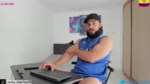 louis_marley_ online show from October 31, 2025, 3:35 pm