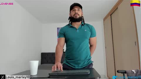 louis_marley_ online show from November 5, 2025, 4:29 pm