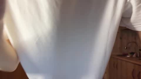 Snapshot of louis_preston chatting on October 14, 2025, 2:12 am Mark online show from October 14, 2025, 2:12 am