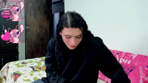 Snapshot of louise_22cm chatting on April 16, 2026, 12:17 pm Mi lu online show from April 16, 2026, 12:17 pm